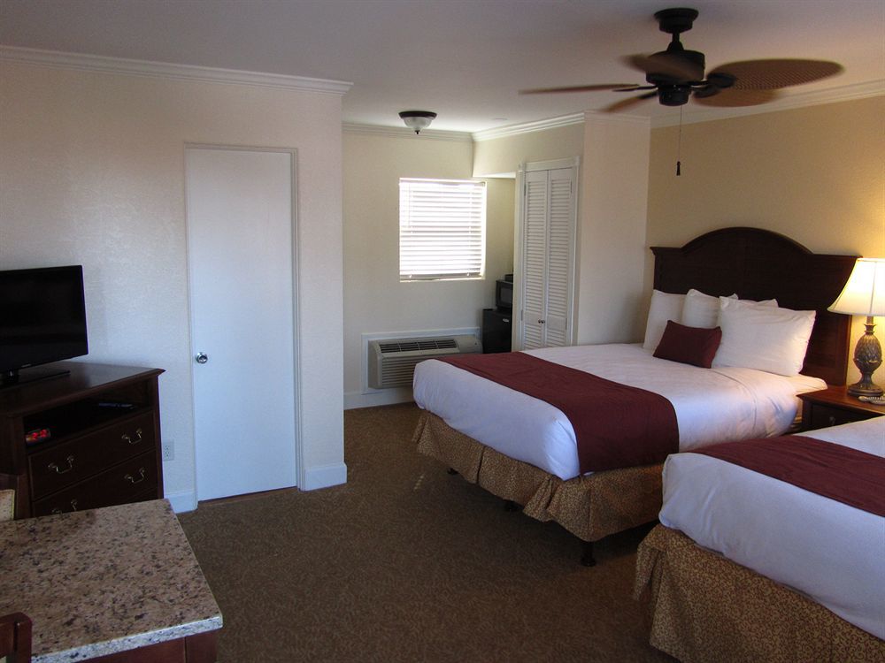 La Fiesta Ocean Inn & Suites St. Augustine Beach Exterior photo